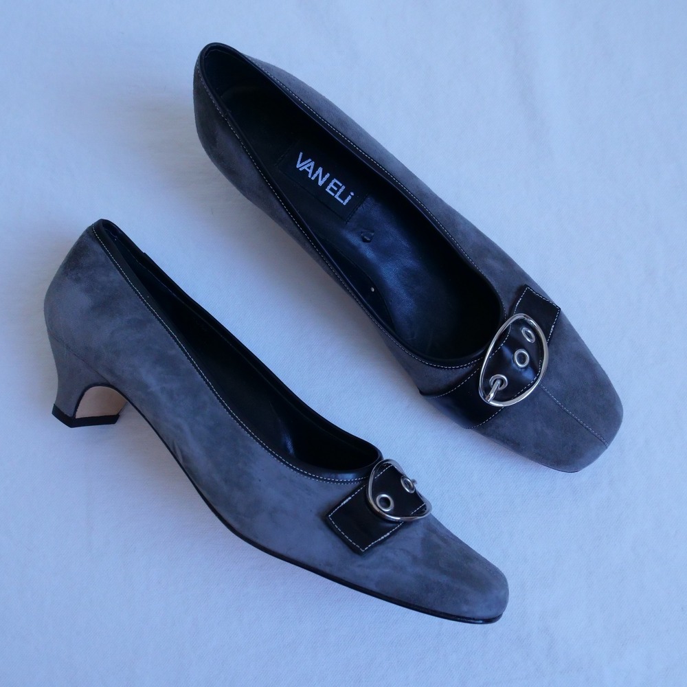Great 90s Van Eli grey suede square toe slip on kitten heels
